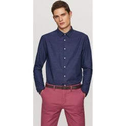 Koszula slim fit - Granatowy. Koszule męskie marki Reserved. W wyprzedaży za 49.99 zł.