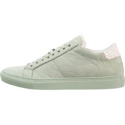Antony Morato Sneakersy niskie sage green. Buty sportowe na co dzień męskie marki Antony Morato. W wyprzedaży za 383.40 zł.