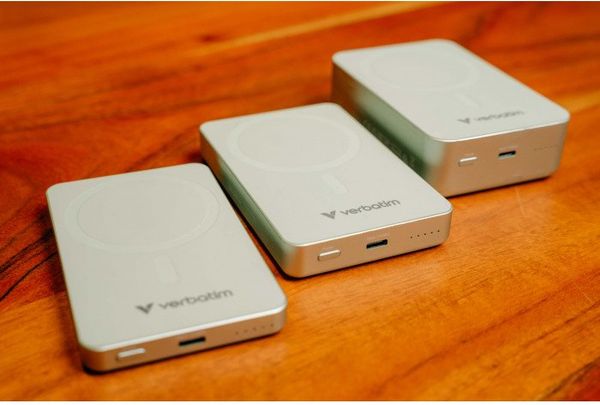 Powerbank Verbatim Charge 'n' Go Essentials Magnetic Wireless 5000mAh USB-C PD 3.0 Green. Zielone powerbanki Verbatim. Za 120.44 zł.