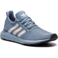 Buty adidas - Swift Run D96642 Rawgre/Chapea/Cblack. Niebieskie buty sportowe na co dzień męskie marki ADIDAS, z materiału, klasyczne. W wyprzedaży za 269.00 zł.
