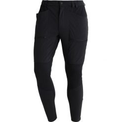 Peak Performance TRACK Spodnie materiałowe black. Długie spodnie sportowe męskie marki Peak Performance. W wyprzedaży za 399.50 zł.