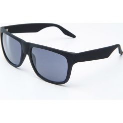 Okulary przeciwsłoneczne - Czarny. Okulary przeciwsłoneczne męskie Cropp. Za 29.99 zł.