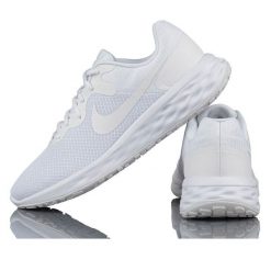 Buty do Biegania męskie Nike Revolution 6 NN. Białe buty do biegania męskie Nike, bez wzorów, bez zapięcia, do biegania, nike revolution. Za 250.80 zł.