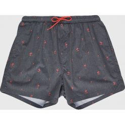Review - Szorty. Szorty sportowe męskie marki Review. W wyprzedaży za 59.90 zł.