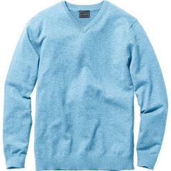 Sweter z dekoltem w serek Regular Fit bonprix jasnoniebieski. Swetry męskie marki bonprix. Za 74.99 zł.