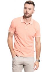 MĘSKA KOSZULKA POLO WRANGLER SS OVERDYE POLO MELON ORANGE W7F4KQA04 112131803. Pomarańczowe koszulki polo męskie Wrangler, m, bez wzorów, bez kołnierzyka, bez ramiączek. Za 99.99 zł.