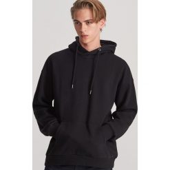 Gładka bluza z kapturem - Czarny. Bluzy nierozpinane męskie Reserved. Za 89.99 zł.
