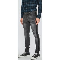 Jack & Jones - Jeansy Liam. Jeansy męskie Jack & Jones. W wyprzedaży za 129.90 zł.