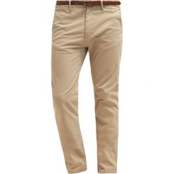Scotch & Soda STUART Chinosy sand. Brązowe eleganckie spodnie męskie Scotch & Soda, z bawełny. Za 389.00 zł.