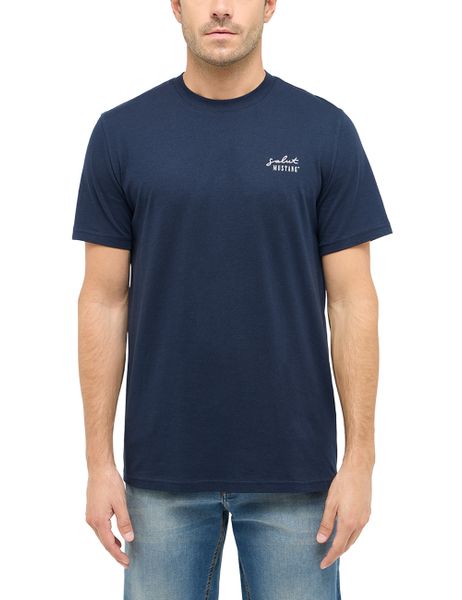 Męski T-Shirt Mustang Style Austin Dark Sapphire 1016280 4136. Niebieskie t-shirty męskie Mustang, m, bez wzorów, bez kołnierzyka, bez ramiączek. Za 69.99 zł.