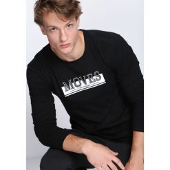 Czarna Koszulka Make Sound. Czarne koszulki męskie z długim rękawem Born2be, z długim rękawem. Za 29.99 zł.