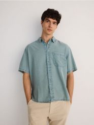 Koszula comfort fit z lyocellu - jasnoturkusowy. Niebieskie koszule męskie Reserved, l, bez wzorów, z lyocellu, bez kołnierzyka, bez ramiączek. W wyprzedaży za 49.99 zł.