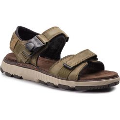 Sandały CLARKS - Un Trek Part 261416047 Dark Olive Nubuck. Sandały męskie marki Clarks. Za 389.00 zł.