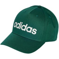 Czapka z daszkiem adidas Daily Cap. Zielone czapki męskie ADIDAS, bez wzorów, z materiału, klasyczne. Za 59.00 zł.