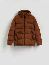 Pikowana kurtka z kapturem - brązowy. Brązowe kurtki męskie Reserved, l, bez wzorów, z tkaniny, bez ramiączek, z kapturem. Za 299.99 zł.