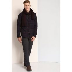 KOSZULA DŁUGI RĘKAW MĘSKA SLIM FIT. Koszule męskie marki TOP SECRET. W wyprzedaży za 49.99 zł.