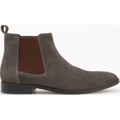 Skórzane sztyblety - Szary. Sztyblety męskie marki Reserved. Za 249.99 zł.