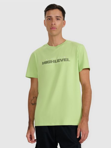 4F T-shirt regular z nadrukiem męski - zielony S. Zielone t-shirty męskie 4f, m, bez wzorów, z bawełny, bez kołnierzyka, bez ramiączek. W wyprzedaży za 49.99 zł.