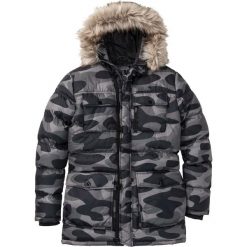 Parka zimowa pikowana Regular Fit bonprix czarny moro. Parki męskie marki bonprix. Za 109.99 zł.