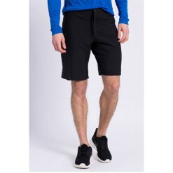 Reebok - Szorty. Szare szorty sportowe męskie Reebok, z materiału, sportowe. W wyprzedaży za 99.90 zł.