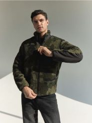 Kurtka sherpa ze stójką - zielony. Zielone kurtki męskie Reserved, l, bez wzorów, bez ramiączek, bez kaptura. Za 179.99 zł.