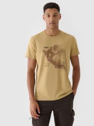 4F T-shirt regular z nadrukiem męski - beżowy S. Brązowe t-shirty męskie 4f, m, bez wzorów, z bawełny, bez kołnierzyka, bez ramiączek. W wyprzedaży za 39.99 zł.
