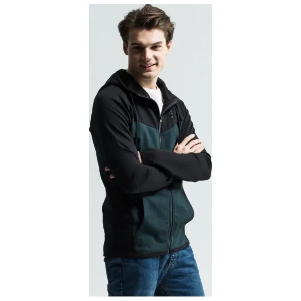 Umbro Bluza Dewo , zielony, rozmiar XL. Zielone bluzy nierozpinane męskie Umbro, m, bez wzorów, z bawełny, klasyczne, bez ramiączek, bez kaptura. W wyprzedaży za 103.99 zł.