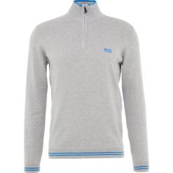 BOSS ATHLEISURE ZIMEX Sweter light pastel grey. Szare swetry męskie BOSS ATHLEISURE, z bawełny. Za 579.00 zł.