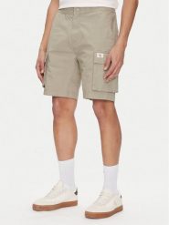 Calvin Klein Jeans Szorty materiałowe J30J327376 Zielony Regular Fit. Zielone szorty męskie Calvin Klein Jeans, bez wzorów, z bawełny. Za 219.99 zł.
