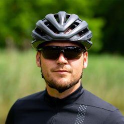 Lynx Stelvio sportowe okulary przeciwsłoneczne czarne. Czarne okulary przeciwsłoneczne męskie Lynx, bez wzorów, sportowe. Za 128.85 zł.