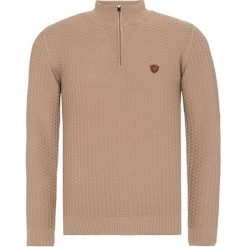 Sweter w kolorze beżowym. Brązowe swetry męskie marki Jimmy Sanders, bez wzorów, ze splotem, bez kołnierzyka, bez ramiączek. W wyprzedaży za 99.95 zł.