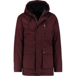 Suit RON Parka plum. Parki męskie Suit. W wyprzedaży za 461.45 zł.