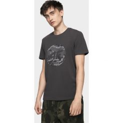 T-shirt męski TSM076 - ciemny szary. T-shirty męskie 4f. W wyprzedaży za 49.99 zł.