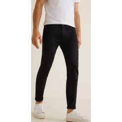 Mango Man - Jeansy Jude3. Czarne jeansy męskie Mango Man, z bawełny. Za 139.90 zł.