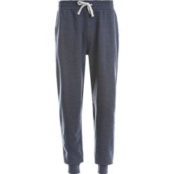 Spodnie do biegania Cruz Regent. Białe buty do biegania męskie CRUZ, bez wzorów, bez zapięcia, do biegania. Za 139.50 zł.