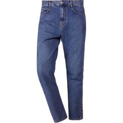 McQ Alexander McQueen MISMATCHED TWISTED Jeansy Relaxed Fit american blue. Niebieskie jeansy męskie McQ Alexander McQueen, z bawełny. Za 1,089.00 zł.