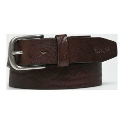 Wrangler - Pasek skórzany. Brązowe paski męskie Wrangler, w paski, z materiału. Za 149.90 zł.