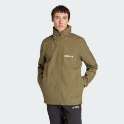 Kurtka Multi Essentials 2L Rain. Brązowe kurtki męskie ADIDAS, l, bez wzorów, sportowe, bez ramiączek, bez kaptura. Za 439.00 zł.