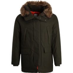GAP SNORKEL Parka deep woods. Parki męskie marki GAP. W wyprzedaży za 561.75 zł.