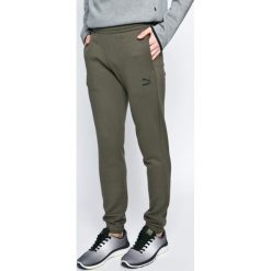 Puma - Spodnie Archive Logo. Długie spodnie sportowe męskie marki Puma. W wyprzedaży za 149.90 zł.