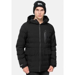 Kurtka z kapturem Lonsdale Ballywildrick. Białe kurtki męskie Lonsdale, bez wzorów, z puchu, sportowe, bez ramiączek, z kapturem. W wyprzedaży za 522.00 zł.