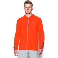 Kurtka w kolorze pomarańczowym. Kurtki męskie marki Under Armour. W wyprzedaży za 159.95 zł.