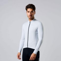 Deep Winter wodoodporna i wiatroszczelna kurtka kolarska. Szare kurtki męskie ACELERA, bez wzorów, sportowe, bez ramiączek, bez kaptura. W wyprzedaży za 211.46 zł.