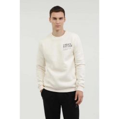 Bluza męska LUMBERJACK NATURE BACK PRINTED SWEATSHIRT. Białe bluzy nierozpinane męskie Lumberjack, m, bez wzorów, bez ramiączek, bez kaptura. Za 129.99 zł.
