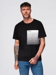 Męski t-shirt bawełniany z graficznym printem – czarny V2 - Rozmiar: S. Czarne t-shirty męskie Ombre Clothing, m, bez wzorów, z bawełny, bez kołnierzyka, bez ramiączek. Za 124.99 zł.