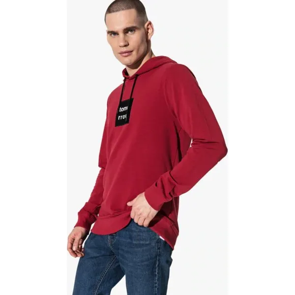 Confront Bluza Small Logo Hoodie , czerwony, rozmiar XL. Czerwone bluzy nierozpinane męskie Confront, m, bez wzorów, z bawełny, bez ramiączek, bez kaptura. W wyprzedaży za 69.99 zł.