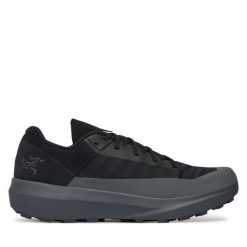 Buty do biegania Arc'teryx. Czarne buty do biegania męskie Arc'teryx, bez wzorów, bez zapięcia, do biegania. Za 799.99 zł.