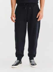 PAKO LORENTE - Spodnie dresowe w czarnym kolorze. Czarne spodnie na co dzień męskie Pako Lorente, bez wzorów, z bawełny. Za 149.99 zł.