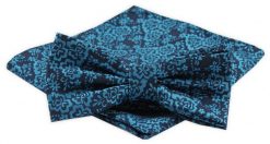 Męska Mucha z Poszetką Alties - Odcień Niebieskiego, Kwiatowy Wzór. Niebieskie krawaty i muchy męskie Alties, bez wzorów, eleganckie. Za 54.00 zł.