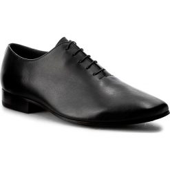 Półbuty GINO ROSSI - Donald MPC860-C36-0900-9900-0 99. Eleganckie półbuty męskie marki Gino Rossi. W wyprzedaży za 299.00 zł.
